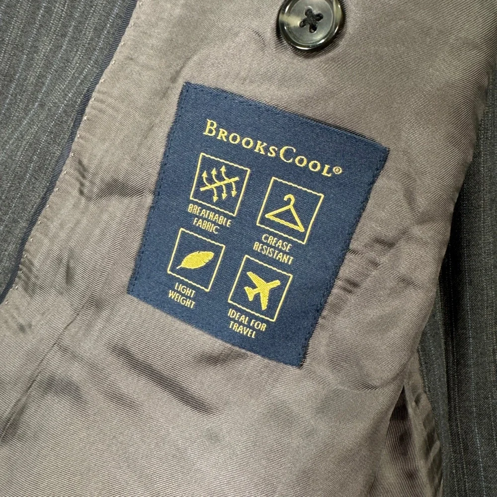 Brooks Brothers Fitzgerald BrooksCool Men 43R Slim Fit Grey Pinstripe Suit 38x29